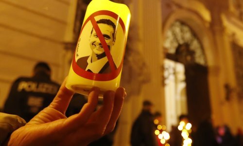 Bečani velikim noćnim maršom poslali jasnu poruku Kurzu: bez desničarskih ekstremista