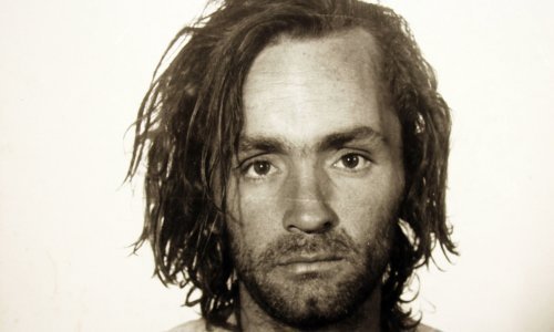 Portret Charlesa Mansona, zloglasnog vođe sekte koja je ubila 35 ljudi