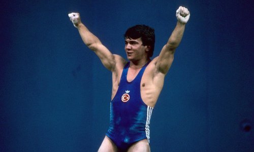 Turska u suzama; preminuo 'Džepni Herkules'