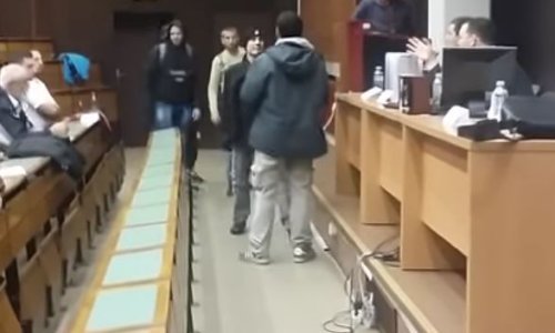 Prekinuli tribinu o povijesti Republike Srpske uzvicima Heil Hitler!