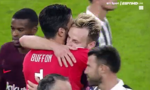 Ovaj emotivni zagrljaj Buffona i Rakitića dirnuo je mnoge
