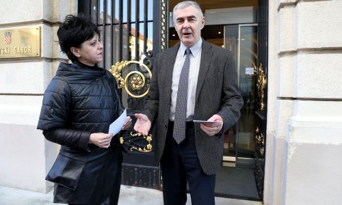 Glasnović napao Holy: Nemojte se glupirati, mlada damo, nemate pojma