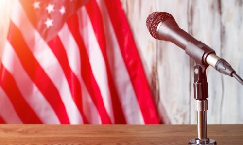 Putin potpisao zakon o medijima kao 'stranim agentima'