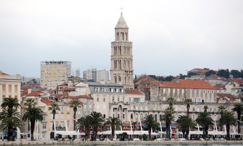 Vandali išarali katedralu Svetog Duje