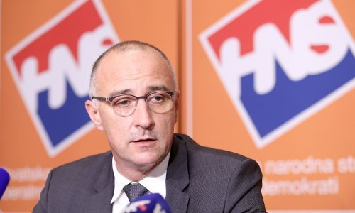 'Odlazak Đikića je pljuska premijeru zbog kukavičluka'