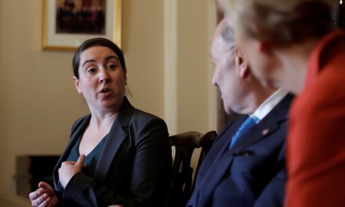 Republikanci i demokrati u ratu za agenciju za zaštitu potrošača u bankarskom poslovanju