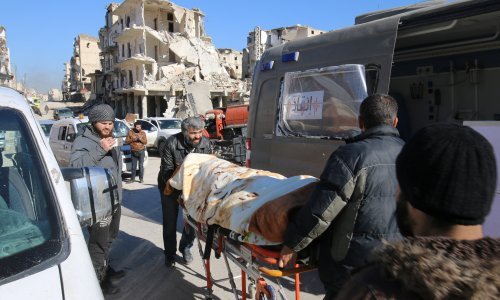 U napadu na džamiju u Siriji najmanje 42 ubijenih