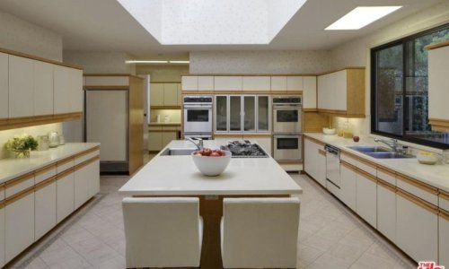 Zavirite u dom iz snova slavnog glazbenika i i lijepe manekenke