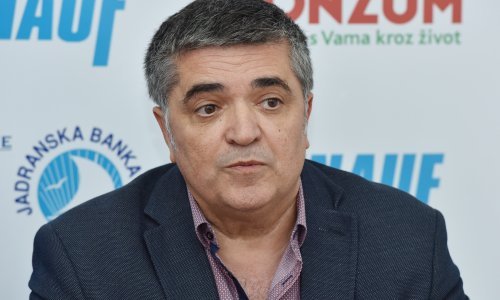 Podržao Davora Šukera, a sada podnio neopozivu ostavku?!