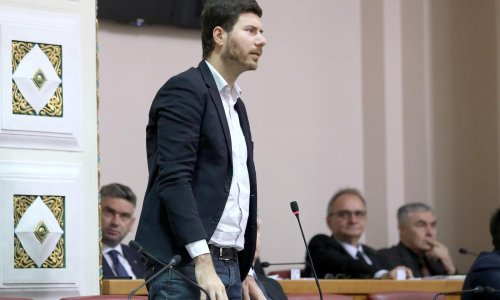 Stroge mjere: Pernar udaljen sa sjednice Sabora