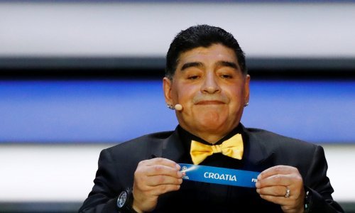 Maradona sa papirićem Croatia