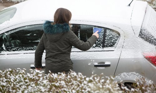 Pretežno oblačno uz povremene oborine, snijeg će zamijeniti bljuzga i poledica