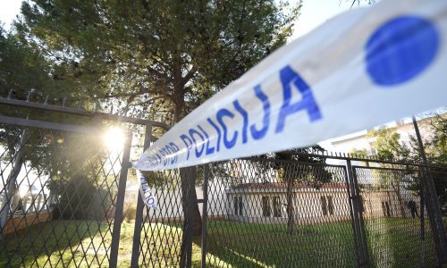 Eksplozija u dvorištu policije u Zadru