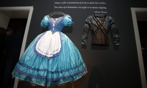 Otvorena izložba donacija baletnog umjetnika Jelka Yureshe