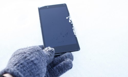 Baterija i zima nisu najbolji prijatelji: Pripazite na svoj smartfon uz ove savjete