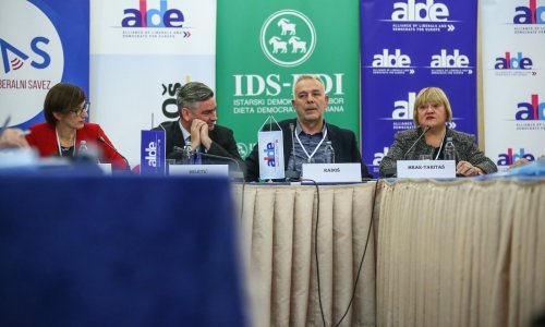 Radoš: Postoji opasnost razbijanja i uništavanja zajedničkog europskog digitalnog tržišta