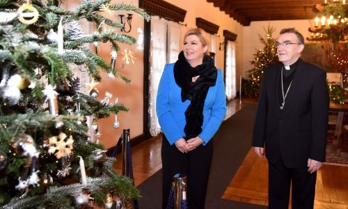Grabar-Kitarović u Vili Prekrižje predstavila koncept adventa kardinalu Bozaniću