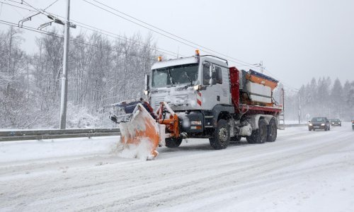 Zbog snijega u Gorskom kotaru problemi na cestama