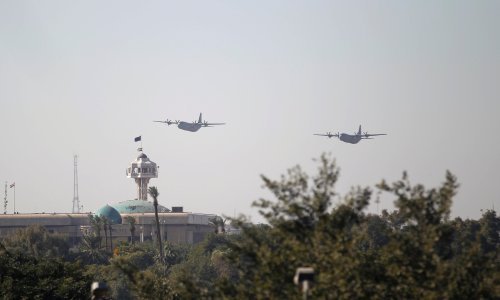 Vojnom paradom Irak slavi pobjedu nad Islamskom državom