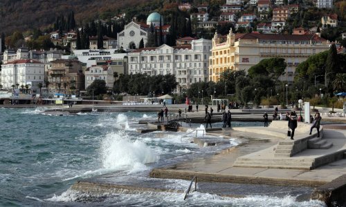 Potencijalni kupci snimaju opatijske hotele