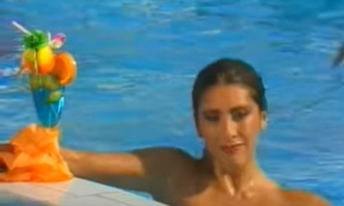 Sjećate se seksi Sabrine? I dalje izgleda sjajno, a evo što kaže o spotu koji ju je proslavio