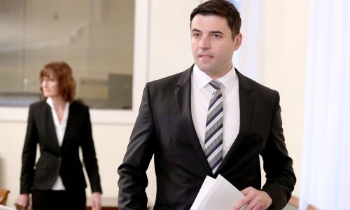 Bernardić: Nađite Plenkovića po briselskim hodnicima pa ga pitajte o oduzimanju odličja