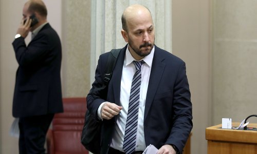 Pogledajte što je Maras 'poklonio' HDZ-ovom Branku Bačiću