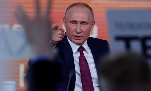 Nevjerojatan gaf Putinovog osiguranja pred gomilom ljudi: nezvani gost ga dobro ispreskakao