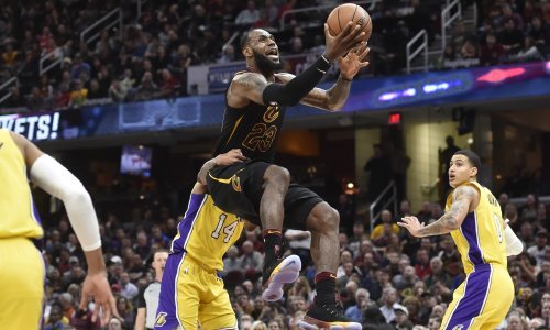 LeBron James dostigao legendarnog Birda, Hrvati prikovani za klupe