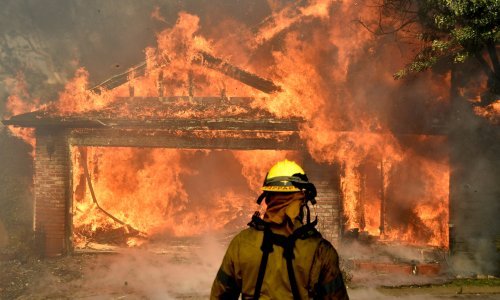 Thomas, najveći požar u povijesti Kalifornije, gotovo obuzdan