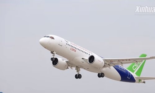 Kineski C919, konkurencija Boeingu 737 i Airbusu A320, poletio na probni let