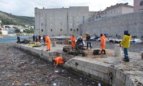 Nećete vjerovati što je sve izvađeno iz mora u Dubrovniku