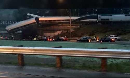 U iskakanju vlaka u SAD-u više poginulih, sedamdesetak ozlijeđenih