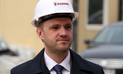 Uskok obrađuje riječkog pročelnika za imovinu zbog sumnje u pogodovanje supruzi