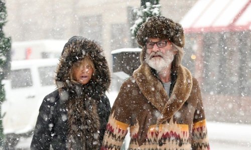 Zimska idila: Kurt Russell svoju Goldie ne ispušta iz ruke