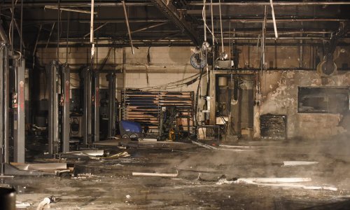 Gorio objekt Auto Hrvatske, šteta je velika