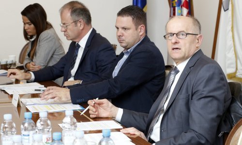 Hrastovi trupci skuplji 9,4 posto jer su Hrvatske šume zaposlile 550 radnika