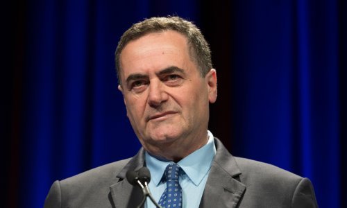 Potiče prosvjednike i tvrdi da se Izrael ne miješa u unutarnja pitanja Irana