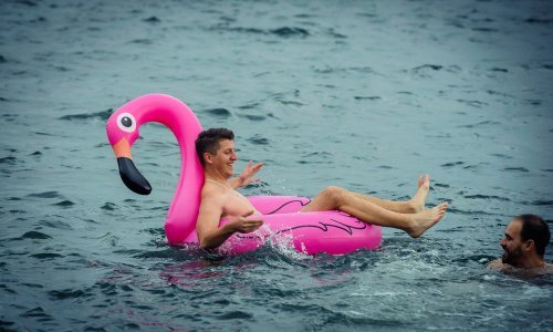 Bačvice, Pula, Ogulin, Šibenik... Najhrabriji su u Novu 2018. ušli - kupanjem