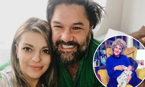 Elli Dvornik u posjet stigla svekrva, Charles Pearce ne krije sreću