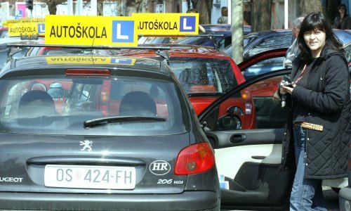 Autoškole dižu cijene: 'Benzin poskupio, ne možemo protiv matematike...'