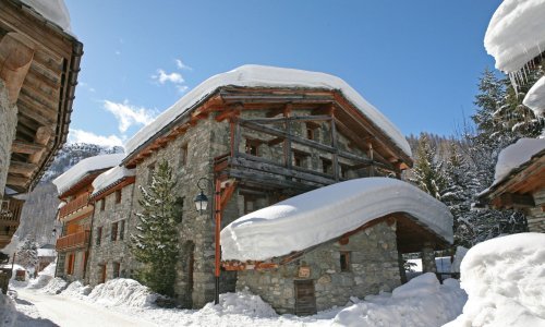 Zbog gustog snijega odsječena skijališta u Europi