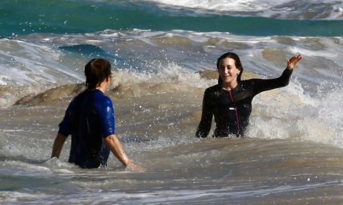 Sir Paul McCartney i supruga na plaži izgledaju poput zaljubljenih tinejdžera