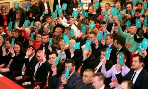 Najljući neprijatelji pomirili se uoči lokalnih izbora