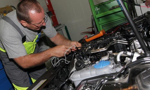 Što boja ispušnih plinova govori o stanju vašeg automobila