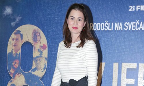 Nije uvijek lako: Mirna Medaković pokazala kako se snalazi s blizankama