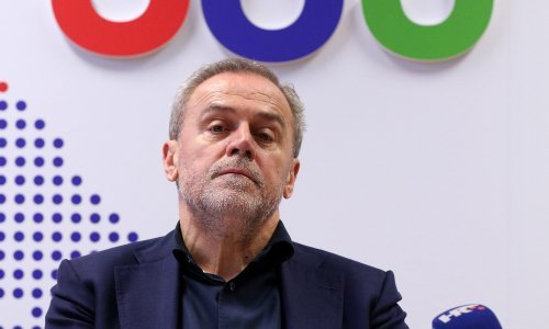 Bandić: Informatika se u škole uvodi da bi se izbacio vjeronauk
