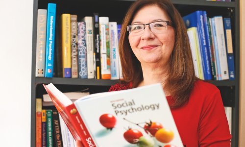 Odrastanje u gej obitelji? Stručnjakinje raskrinkavaju najtvrdokornije mitove