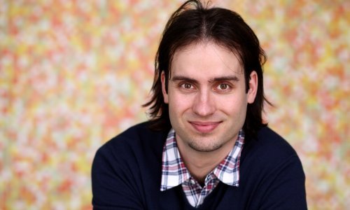 Nakon dugo vremena na glazbenu scenu vraća se Rafo