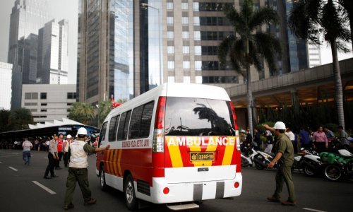 Urušila se zgrada burze, veliki broj ozlijeđenih